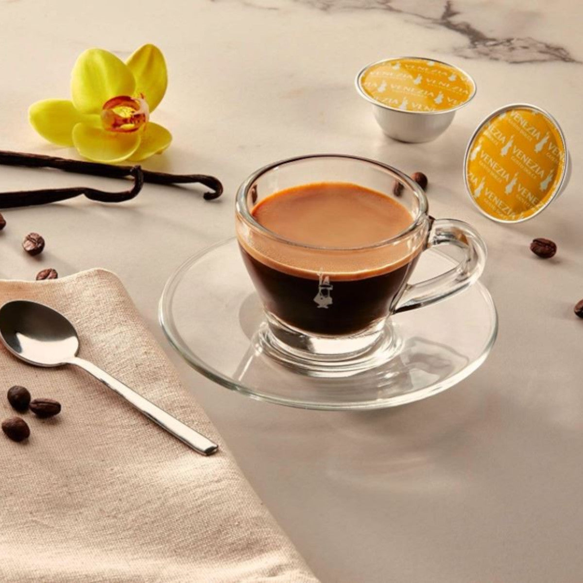 Espresso kafijas tases ar apaštasi Bialetti, komplektā 2 gab., stikla