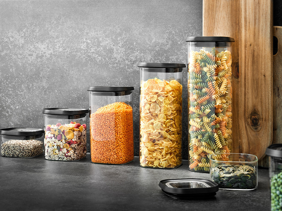 Bakalejas burkas ar hermētiskiem vāciņiem